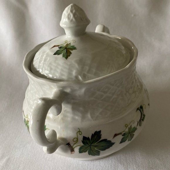 EUC Vintage Marlborough Old English Ironstone Lidded Sugar Bowl Concord RARE - Picture 7 of 16